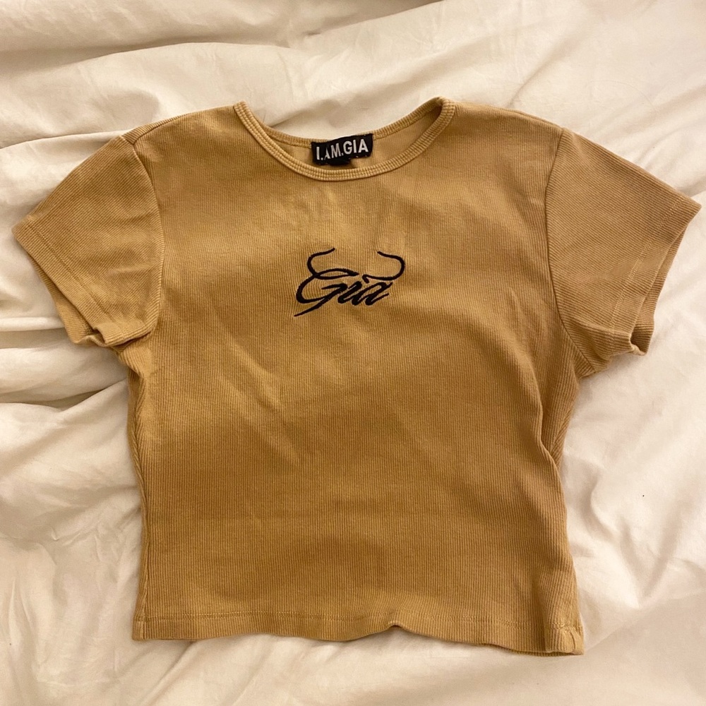 I am Gia top size S.